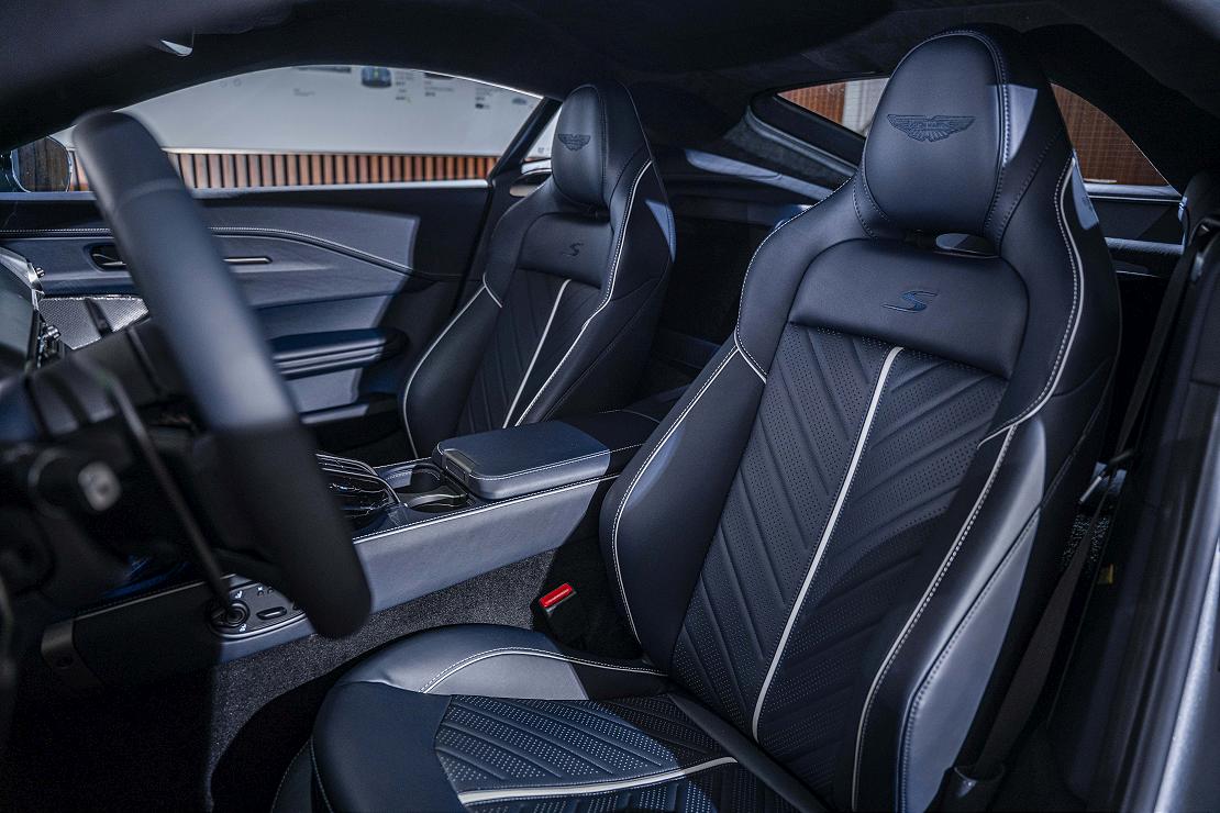 astonmartin 251219 7 W1110