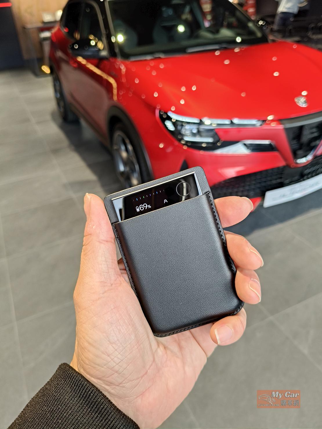 AI 時代的 EDC！Plaud Note Pro — 每個人的專屬 AI 秘書