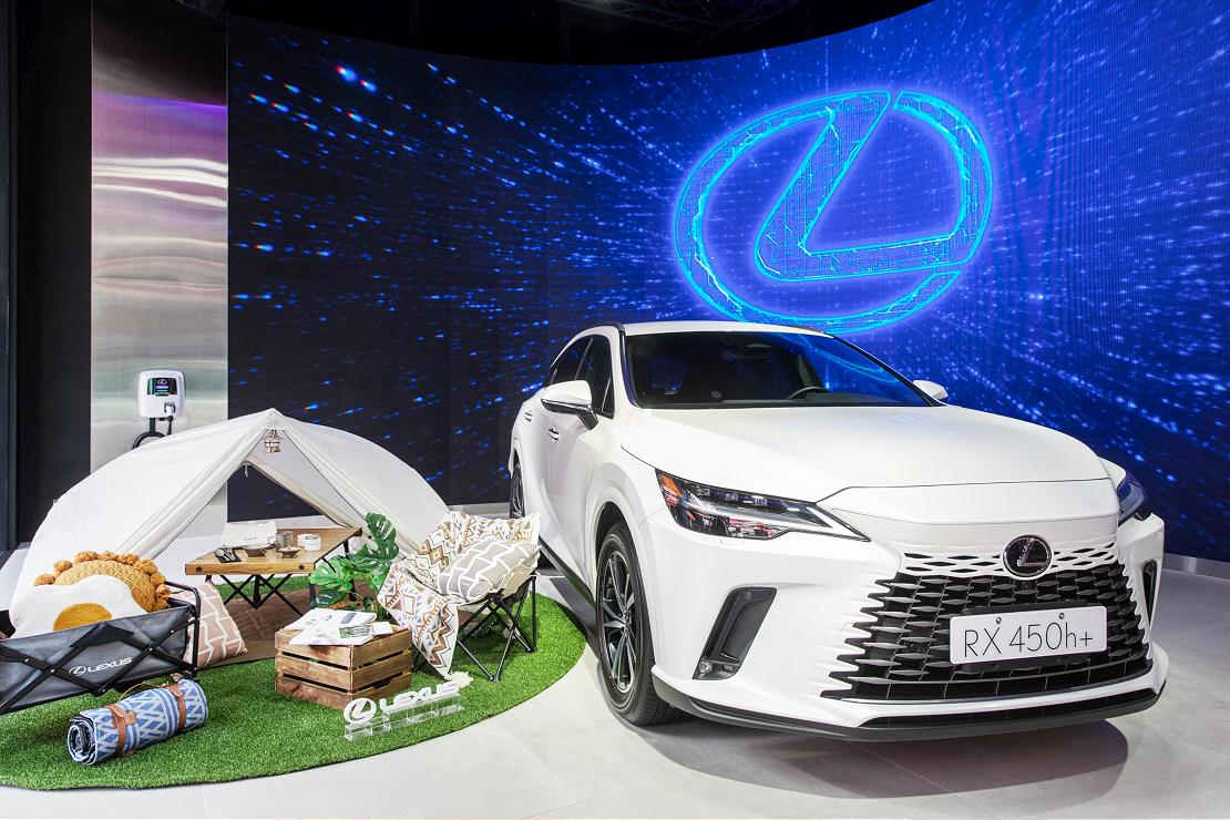 lexus 230309 1 W1110