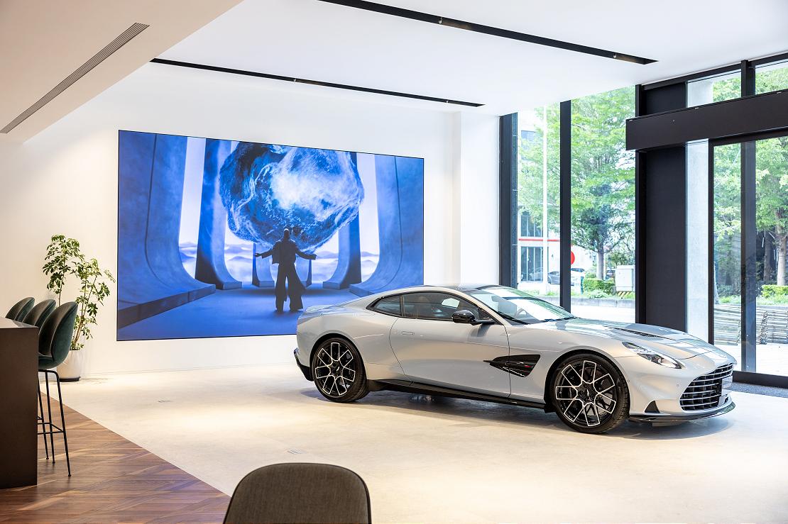 非凡揭幕，奢華之巔 Aston Martin 台中旗艦展示暨服務中心正式開幕；極速之境，驅動未來 Valhalla 強勢登場