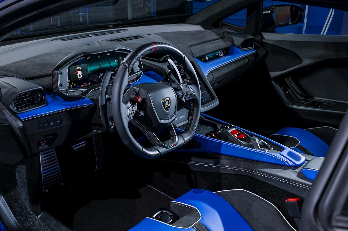 Lamborghini 251226 8 W1110