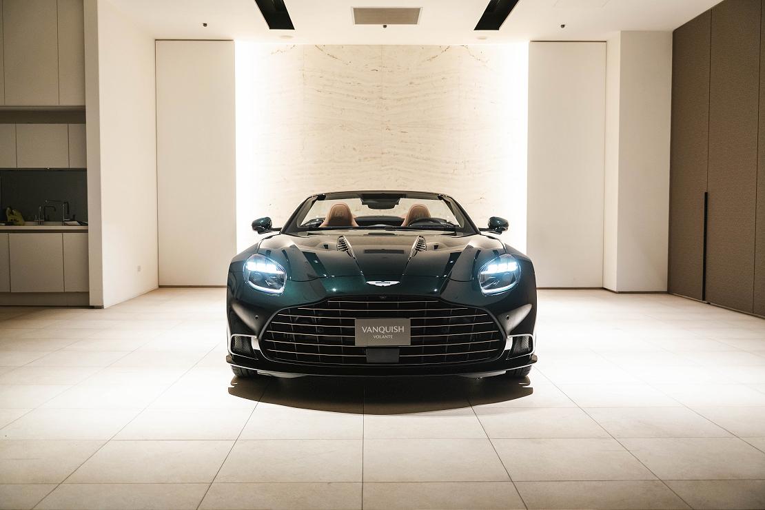 astonmartin 260326 15 W1110